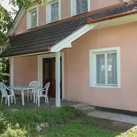 Three-bedroom Holiday In *